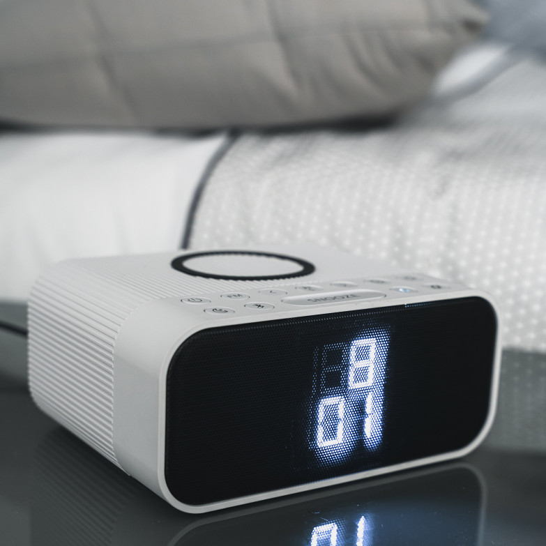 KSIX Alarm Clock and Wireless Charger...