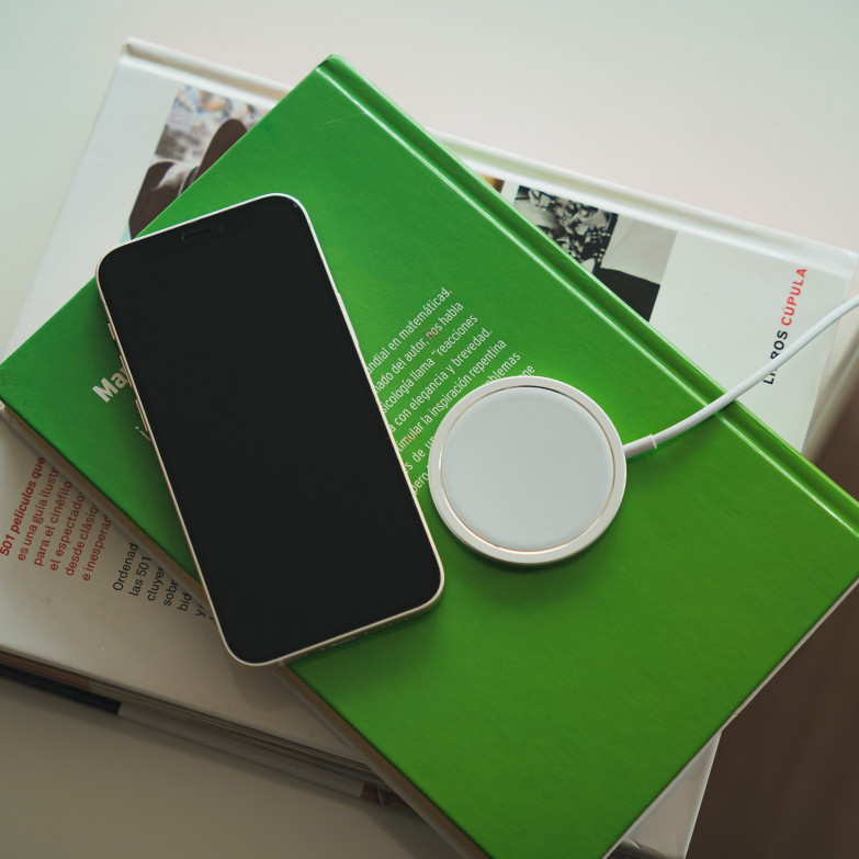 Ksix Wireless charger for iPhone 12 and later, MagCharge, 15W, Power