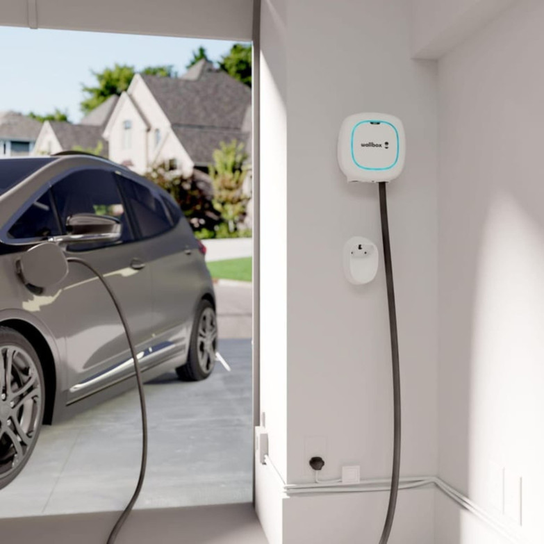 Wallbox Pulsar MAX electric car...